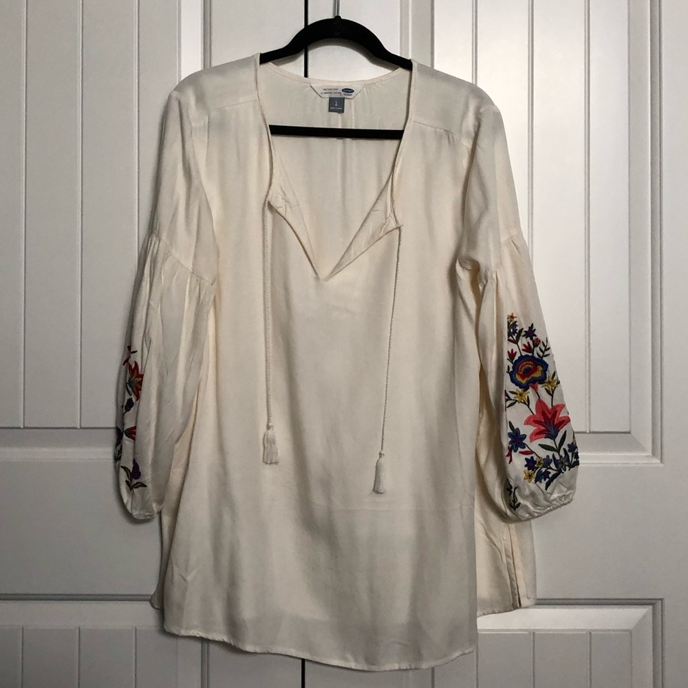 Tunic w/ Floral Embroidery